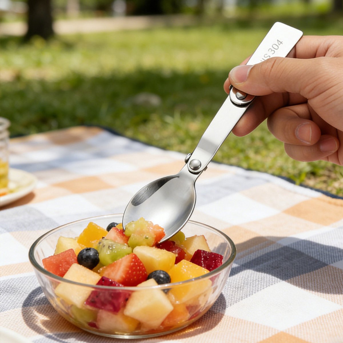 2 stuks - Opvouwbare vork en saladelepel - Roestvrijstalen drievoudig opvouwbare lepel - Draagbare opvouwbare lepel en vork - Draagbaar outdoor bestek - Geschikt voor buitenreizen en kamperen, compatibel met geïsoleerde lunchboxen — cadeau in Cadeau-ideeën - foto 3