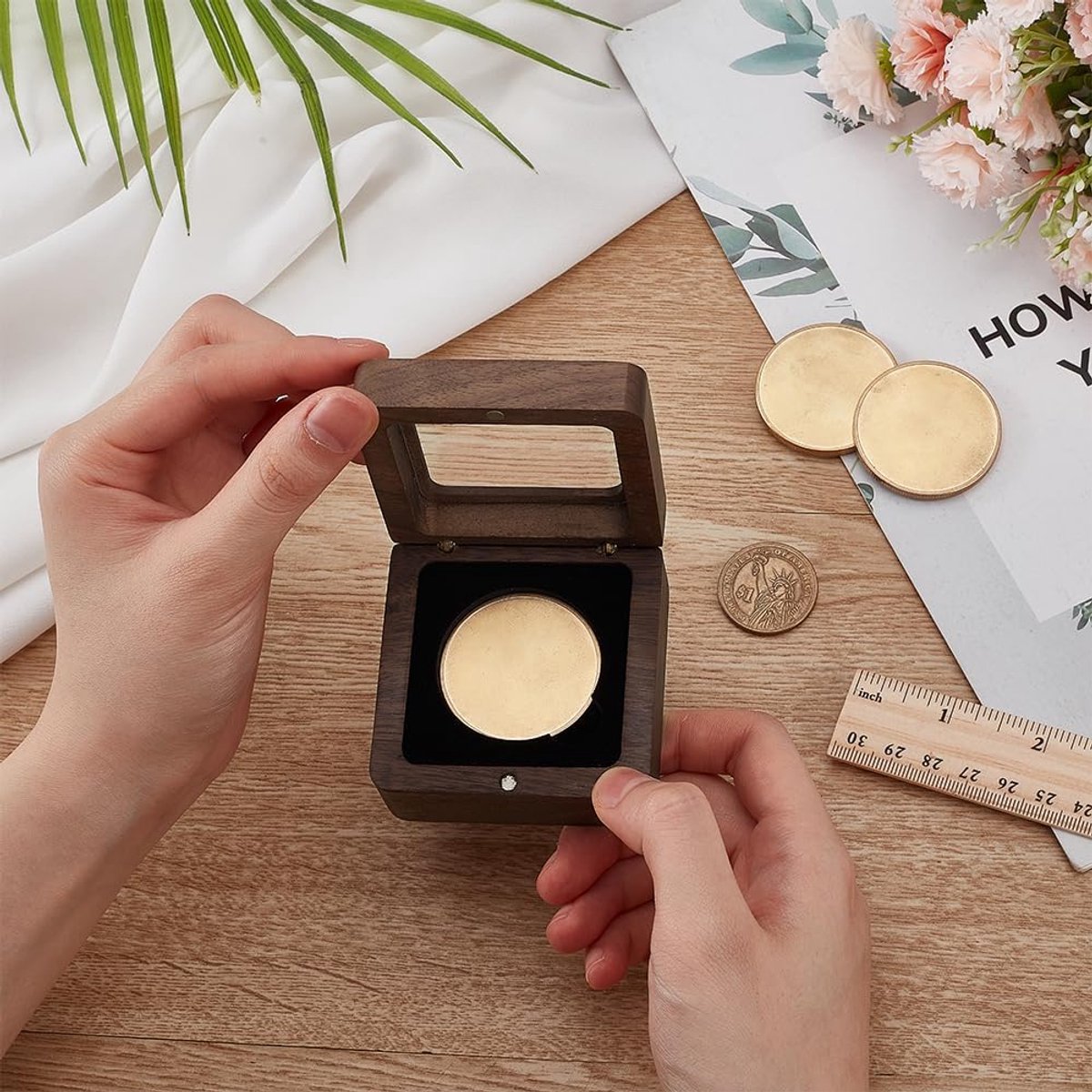 Houten Presentatiedoos voor Challenge Coins met Zichtbaar Venster en Magnetische Sluiting