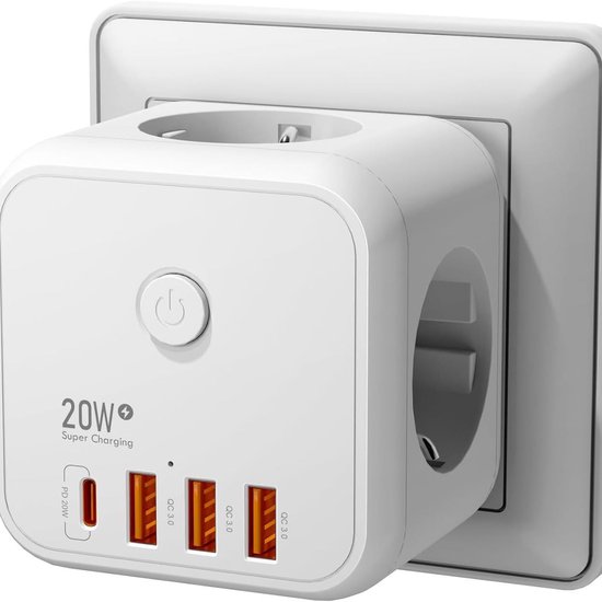 Witte, kubusvormige verdeelstekker met 20W PD USB-C, 2x QC 3.0 USB-A en een stopcontact.