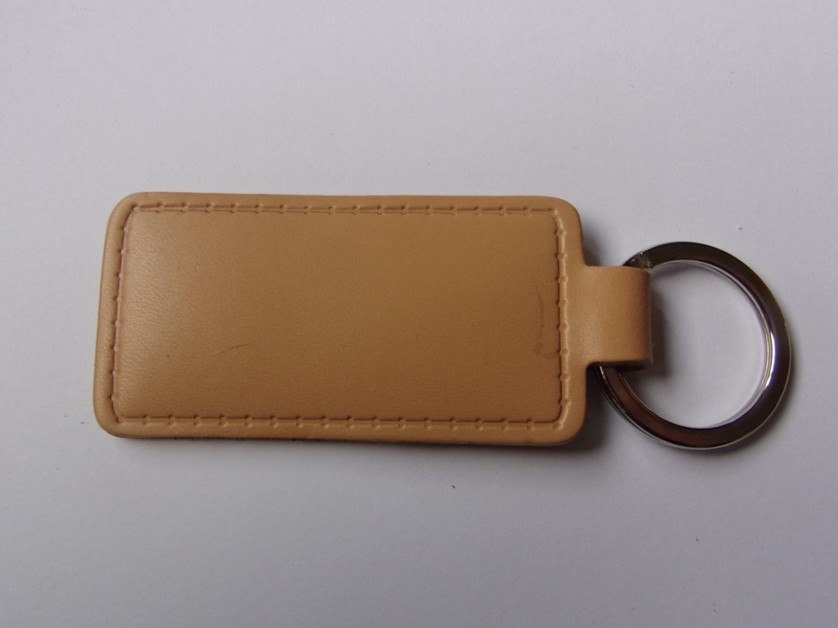Gepersonaliseerde Leren Sleutelhanger – Plantaardig Gelooid Leer – Handgemaakt-sleutelhanger