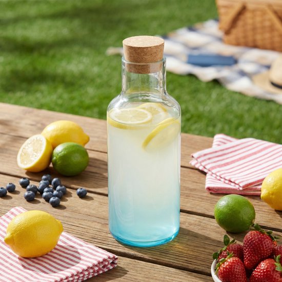 alpina Bouteille en Verre 1.25L - Bouteille d'Eau en Verre avec Bouchon en Liège - Bouteille 9,4 x 24,5 cm - Convient pour l'Eau et le Jus - Transparent avec Fond Bleu Clair