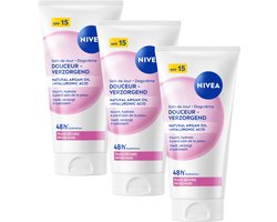 NIVEA Essentials Voedende Dagcrème voor Vrouwen SPF 15 - Gezichtscreme Droge huid - Moisturizer -…