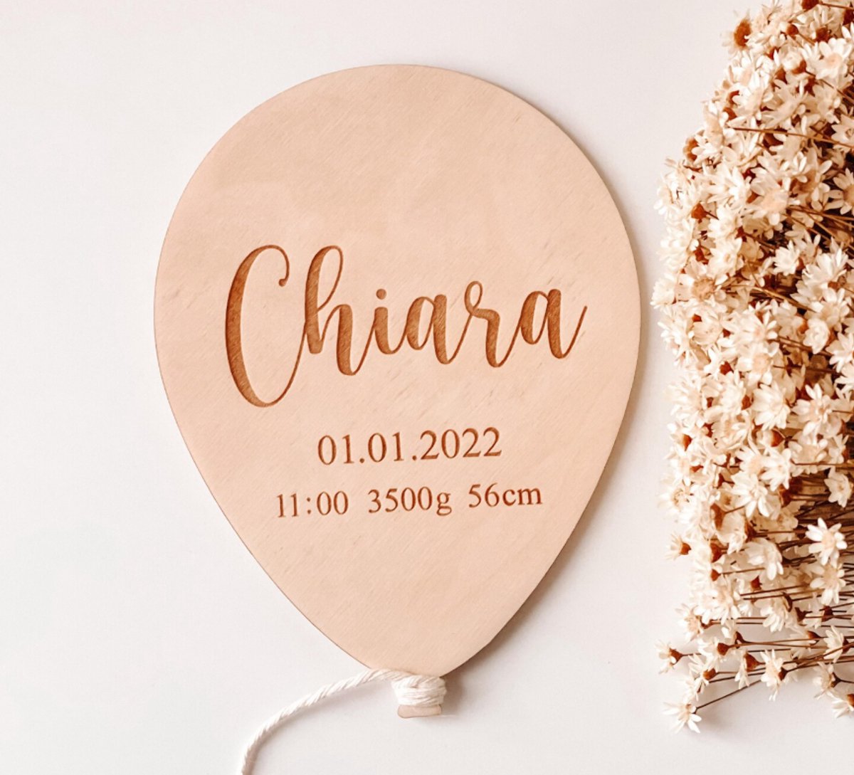 Houten ballon met naam / naamplaatje / kinderkamer decoratie / ballon met naam en sterren / houten wandbord / Hello World/wanddecoratie/babykamer/kinderkamer/ gepersonaliseerde wanddecoratie voor babykamer