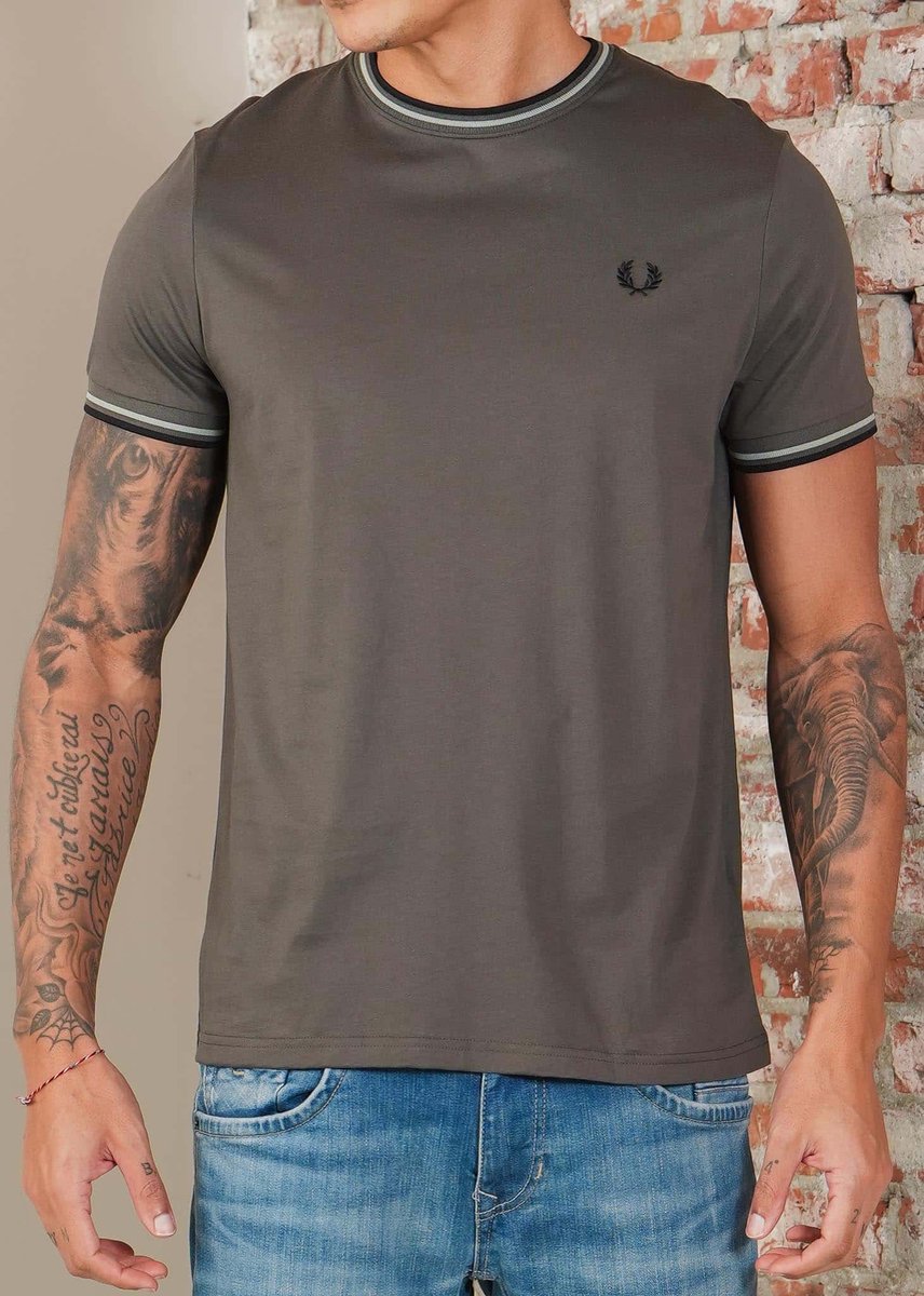 Fred Perry Twin tipped t-shirt field seagrass Groen