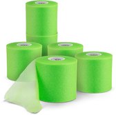 Zes rollen felgroene onderbandage van U-Sport. Een rol is deels afgewikkeld.