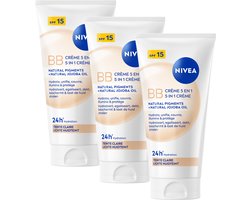 NIVEA Essentials 5in1 BB Dagcrème Licht SPF 15 - BB Cream - Jojoba-olie - Hydrateert en Camoufleert - Gekleurde Dagcrème - Voordeelverpakking 3x50 ml