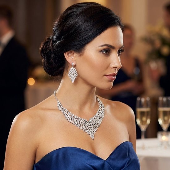 Collier argenté pour femme – ensemble de bijoux avec boucles d'oreilles