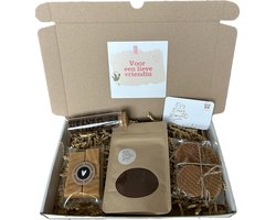 Koffie brievenbus cadeau voor je vriendin - chocolade, stroopwafels & fudge