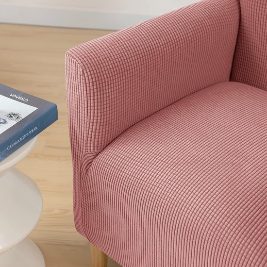 Housse de fauteuil tricotée super élastique avec accoudoirs - protège les canapés et les fauteuils du salon contre les taches et les poils d'animaux. Facile à installer.