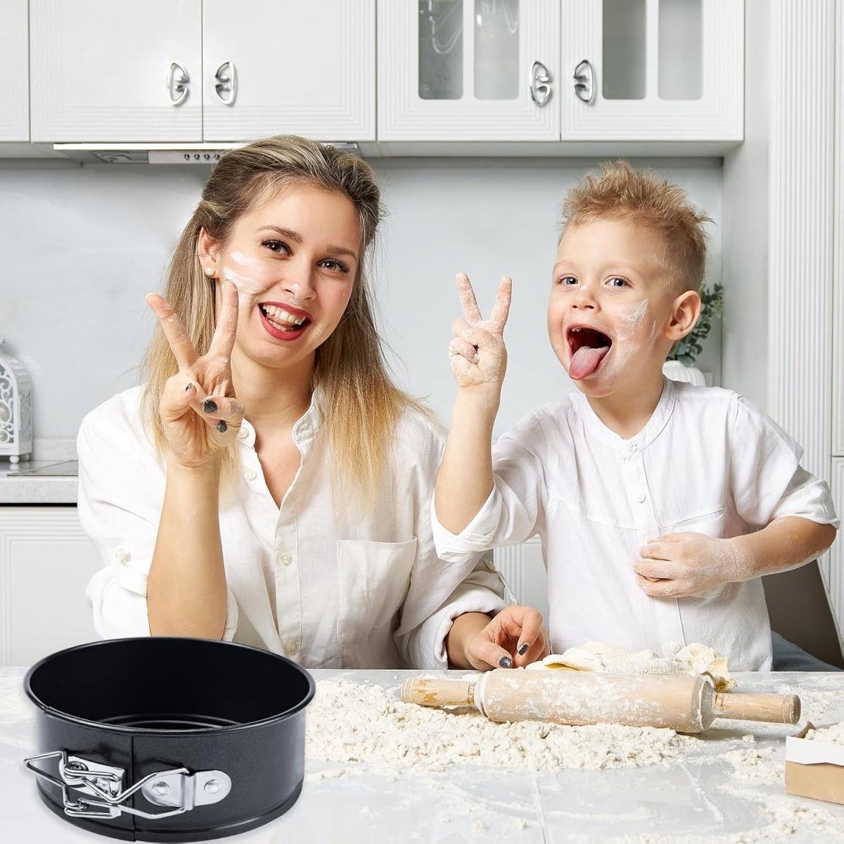 GELLDG 2 stuks mini cakevormpjes - springvorm - 9,7 cm - bakvorm - antiaanbaklaag - rond - compact - platte bodem - geschikt voor het maken van cheesecake, pizza, moussecake - zwart – foto 3