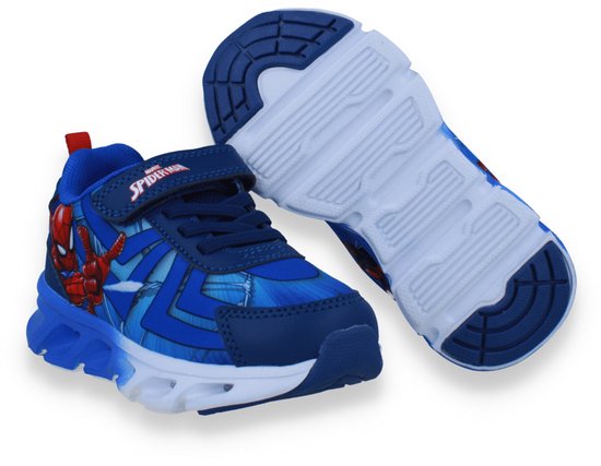 Blauwe Spiderman schoenen voor kinderen, met klittenband. Zijkant met Spiderman-opdruk en lichtjes in de zool. Zonder de bovenkant.