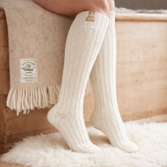 Skéépe – Chaussettes Blanches en Laine – Long - chaussette haute - Taille 42-44 - Étiquette Beige - Laine de Mouton Texellois