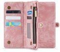 Open roze telefoonhoesje met een marmerachtig patroon, met kaartvakken, een fotovak en een ritsvak.