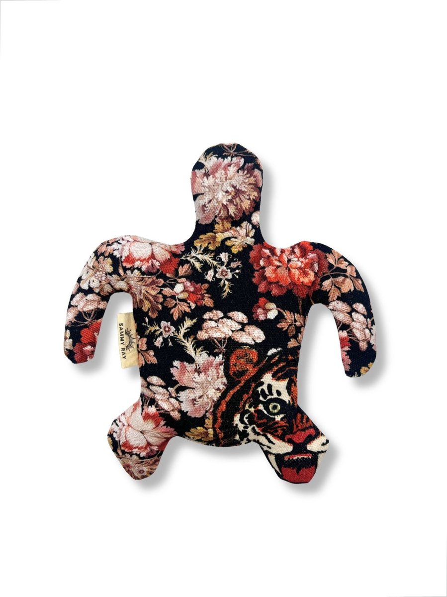 Warmteknuffel lavendel - Schildpad - Zwarte bloemen tijger - Duurzaam cadeau - Lavendel tarwe vulling