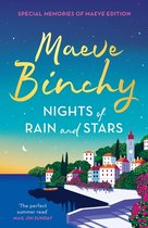 Boekcover van 'Nights of Rain and Stars' met een zomerse mediterrane stad aan zee bij nacht. Speciale editie.