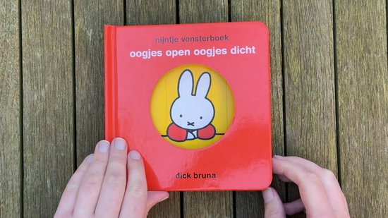 nijntje vensterboek, oogjes open oogjes dicht