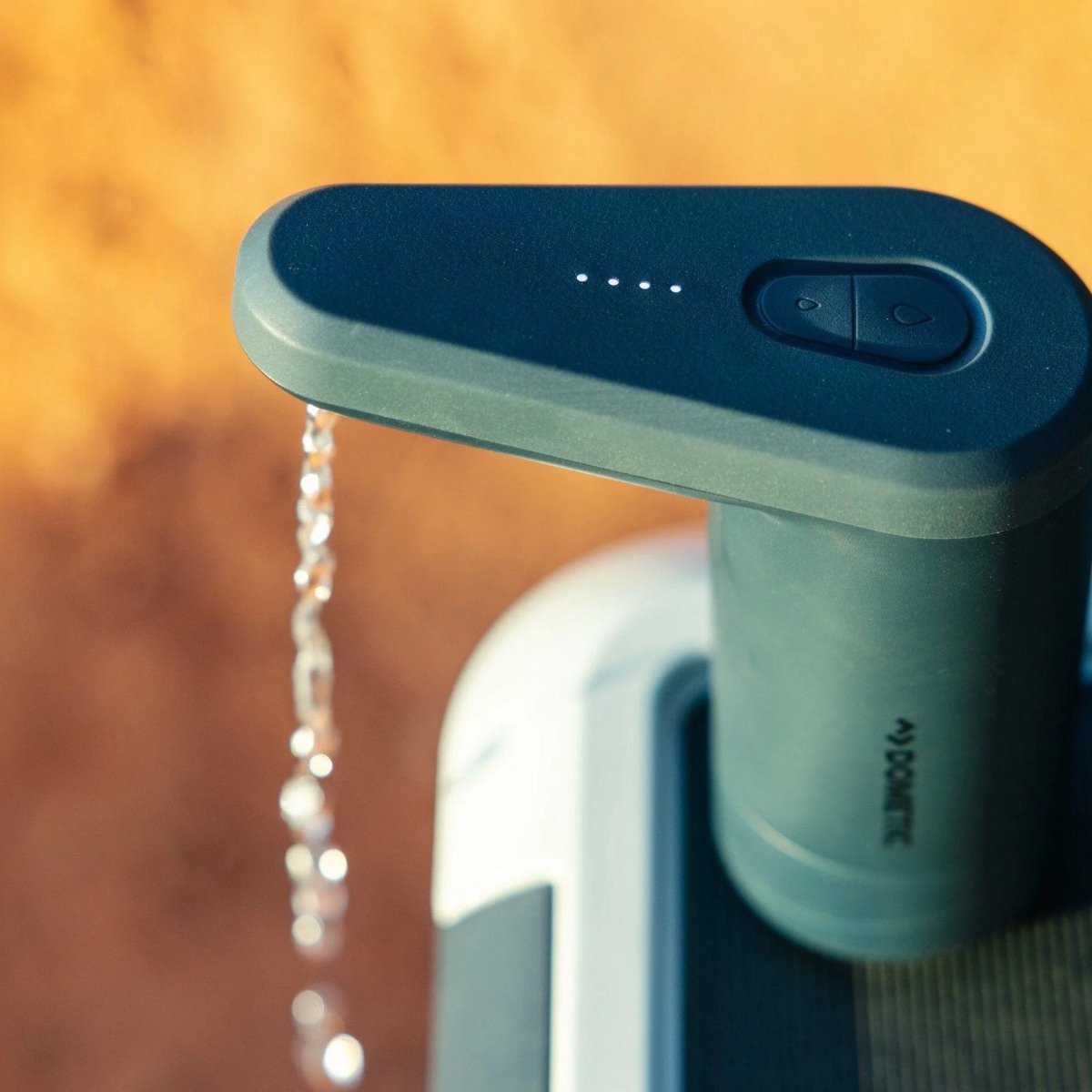 Dometic Recon Waterkraan – Oplaadbaar – 360° Draaibaar – Voor Koelboxen – foto 6