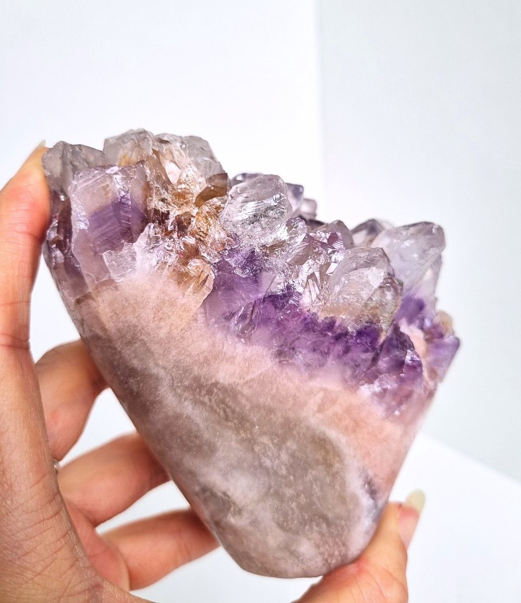 ThaleiaDesign - Roze Amethist free form - Edelstenen en Mineralen - Kristallen - Spiritualiteit - Woondecoratie - standvlak - amethist - crystals - gemstones - meditatie - cadeau vrouw - moederdag cadeau - kristallen - interieur - chakra - healing