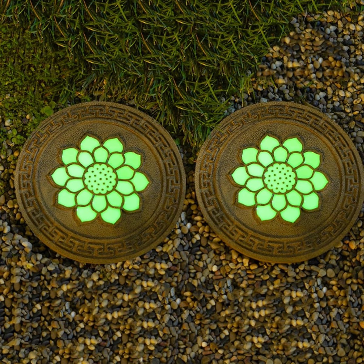 Tuinpad Stenen - Decoratieve Stenen - Buitenpad Verfraaien - Lichtgevend Lotuspatroon - 32.5 cm Diameter