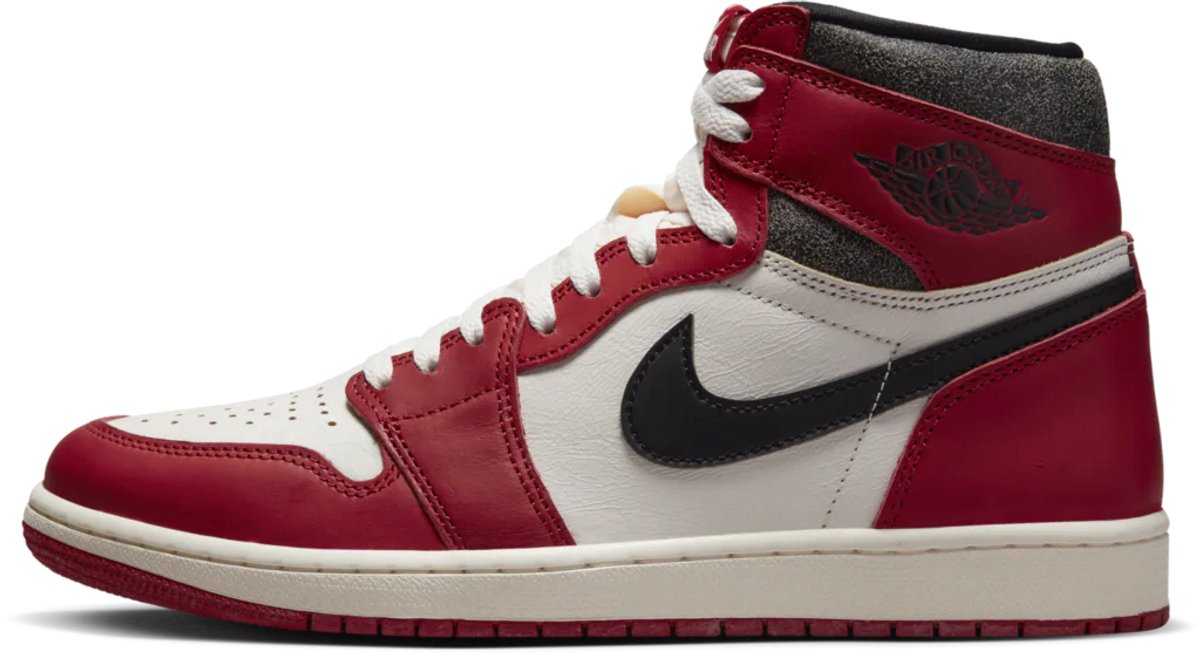 Jordan 1 Retro High OG 'Chicago Lost & Found' maat 50.5.