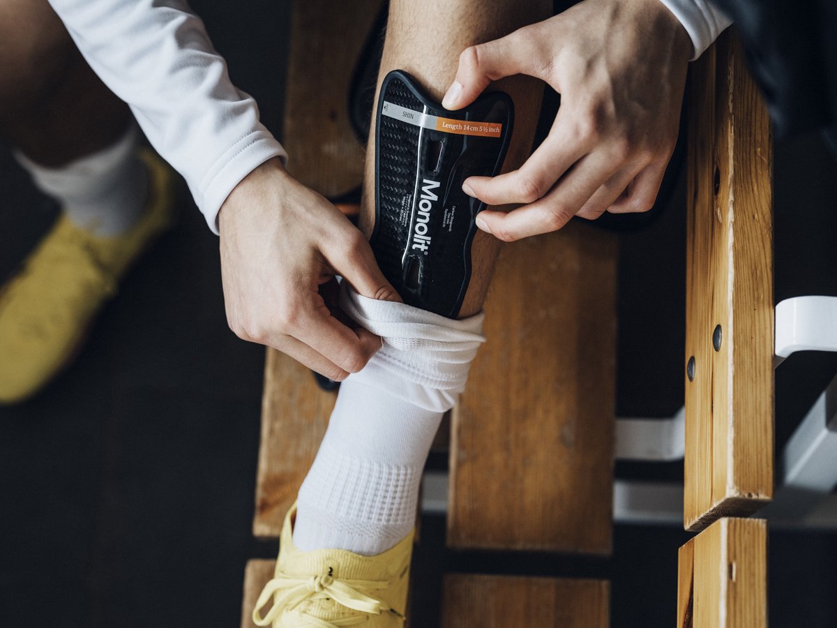 Monolit Shin Guard - Carbon Fiber - Professionele scheenbeschermer - Unieke ventilatie - Prestatie optimalisatie
