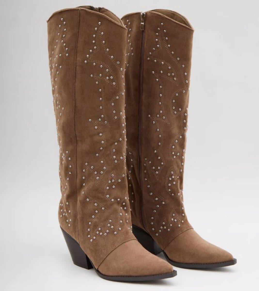 Buonarotti - laarzen - lange laarzen - cowboylaarzen - khaki - suedine - met rits - met studs - kaplaarzen - maat 37 - hakhoogte 6 cm