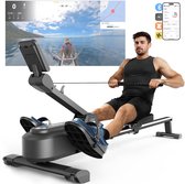 Man op roeimachine, met scherm dat virtuele roeitocht toont en smartphone met app