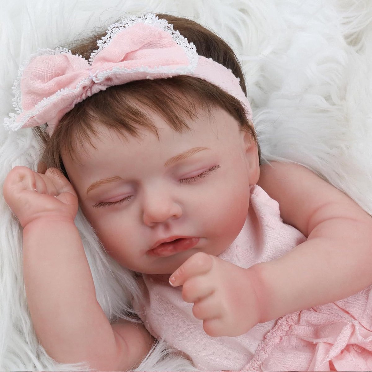 Levensechte Reborn Babypop - 40 cm - Volledig Siliconen Lichaam - Slapend - Waterdicht & Poseerbaar - Inclusief Kleding & Magnetische Speen - Realistisch Speelgoed - roze jurk — afbeelding 3