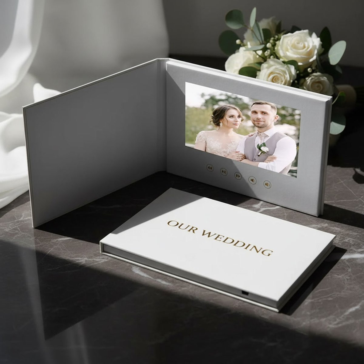 Dutch Wanted - Fotoalbum - Videoboek met LCD-Scherm - Wenskaart - Videoboek Horizontaal Scherm - Bruiloft Cadeau- Our wedding