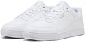 Witte Puma sneakers met veters en een laag profiel.