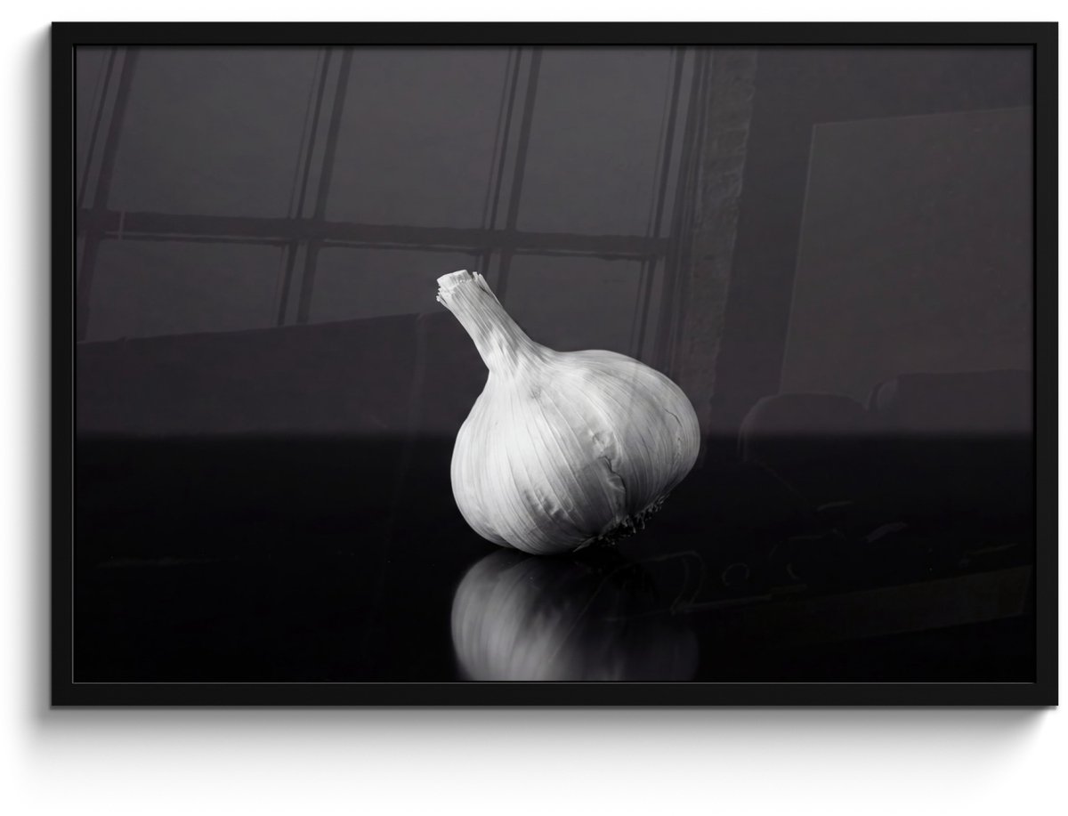 FrameYourWall Poster in lijst - Fotolijst 90x60 cm - Posters - Knoflook - Zwart - Wit - Posterlijst zwart - Decoratie - Wanddecoratie woonkamer - Muurdecoratie slaapkamer