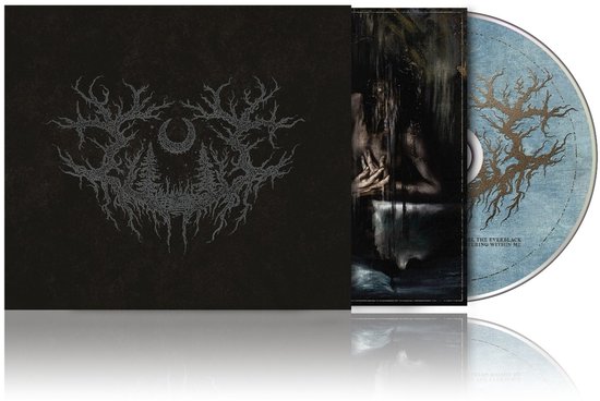 CD hoes en CD: donker artwork met takken en bomen. De CD toont een boom met een blauwe achtergrond.
