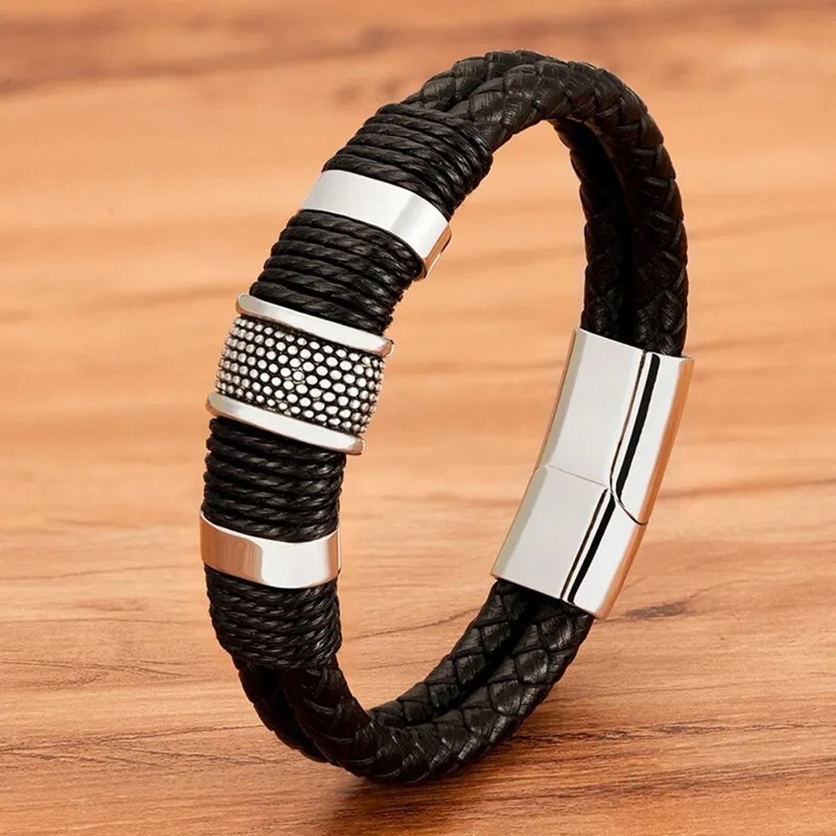 WiseGoods Luxe Heren Armband Zilverkleurig RVS - Zwart Leer Armbanden - Armbandje Man - Cadeau - Sieraden Mannen - Armbandjes 23CM