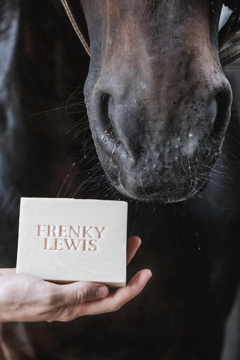 Frenky Lewis Shampoobar Classic & Hydrate - paardenshampoo - incl. scrubzakje