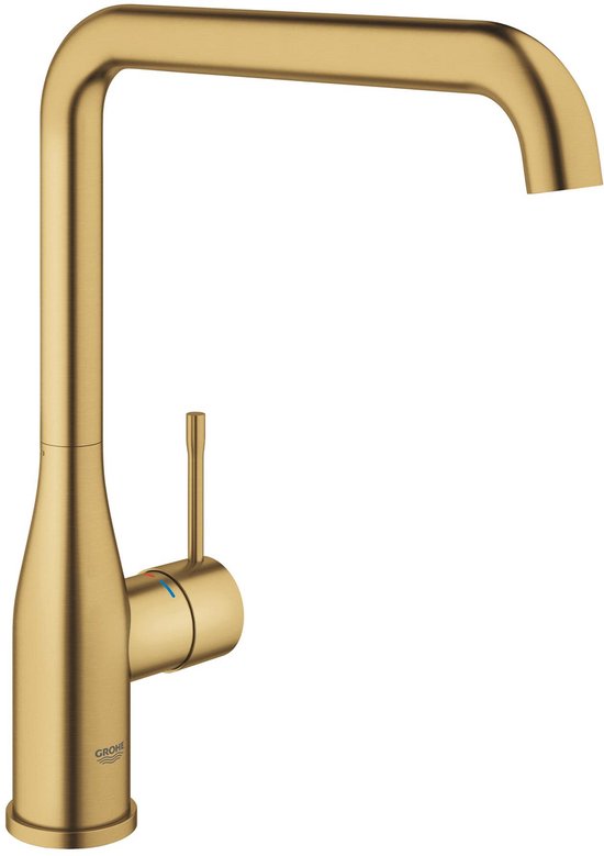 Gouden keukenkraan met gebogen uitloop en hendel, op witte achtergrond.