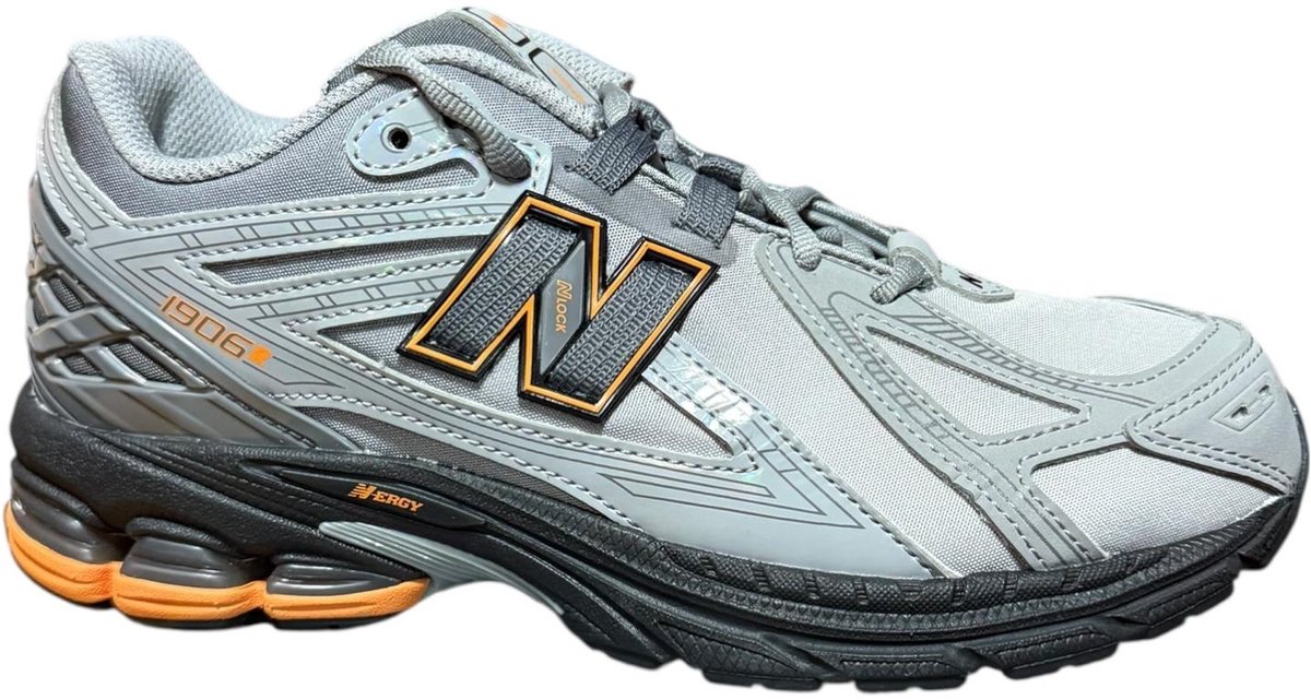 New Balance 1906 Sneakers Grijs