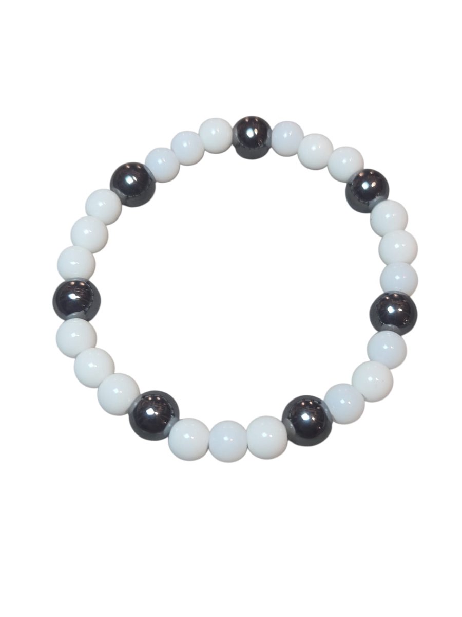 witte agaat met hematiet armband