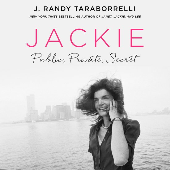 Boek 'Jackie: Public, Private, Secret' van J. Randy Taraborrelli met een foto van Jacqueline Kennedy Onassis.