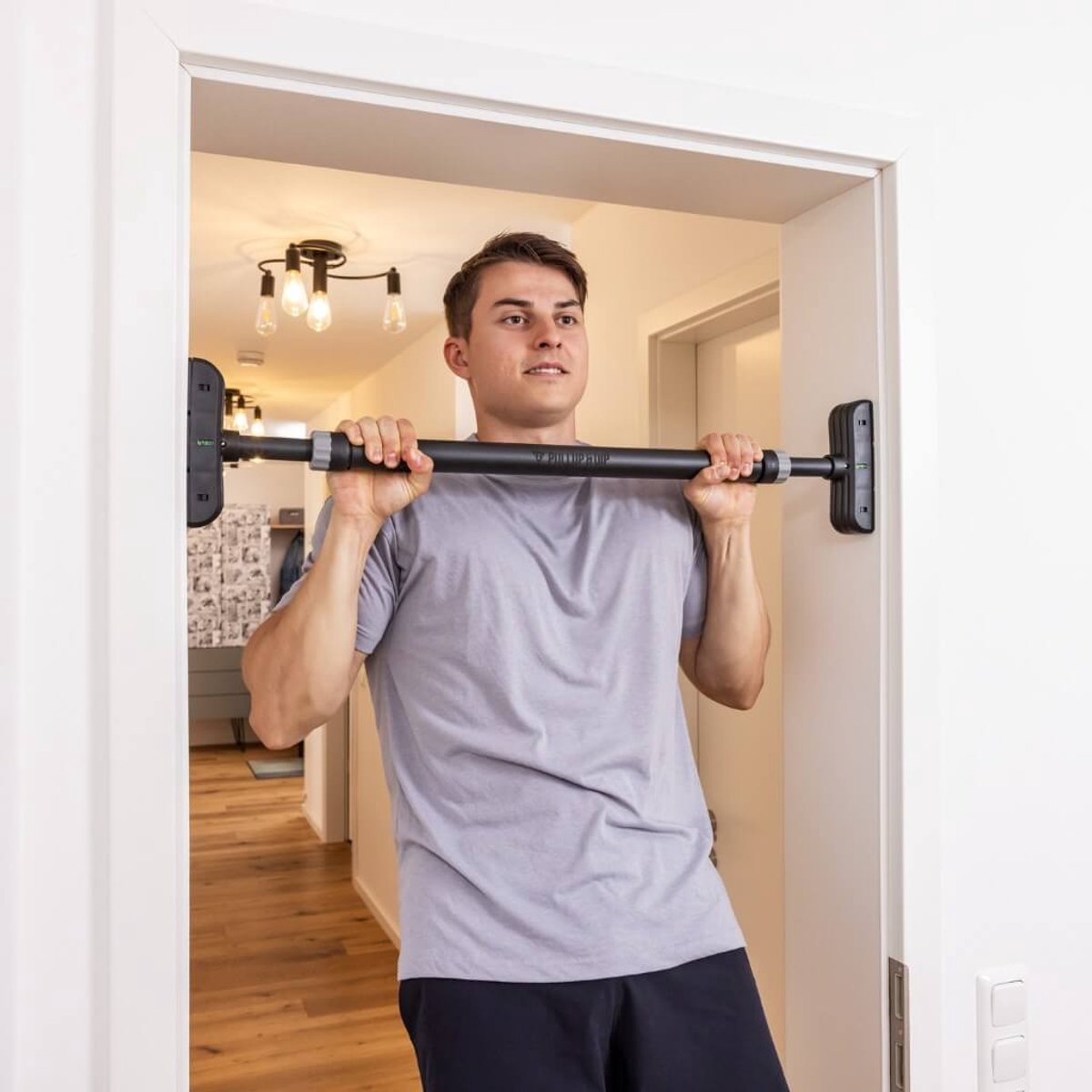 PULLUP & DIP Door - Telescopische Pull-up Stang - Zonder Schroeven - Verstelbaar Design - Antislip Grip thumbnail 6