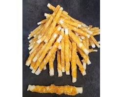 Kauwstaafjes met kip- 100x runderhuid - DierOKÉ - runderkauwstaafjes - natuurlijke hondensnacks - runderbotjes chicken - XXL verpakking - gedraaide sticks