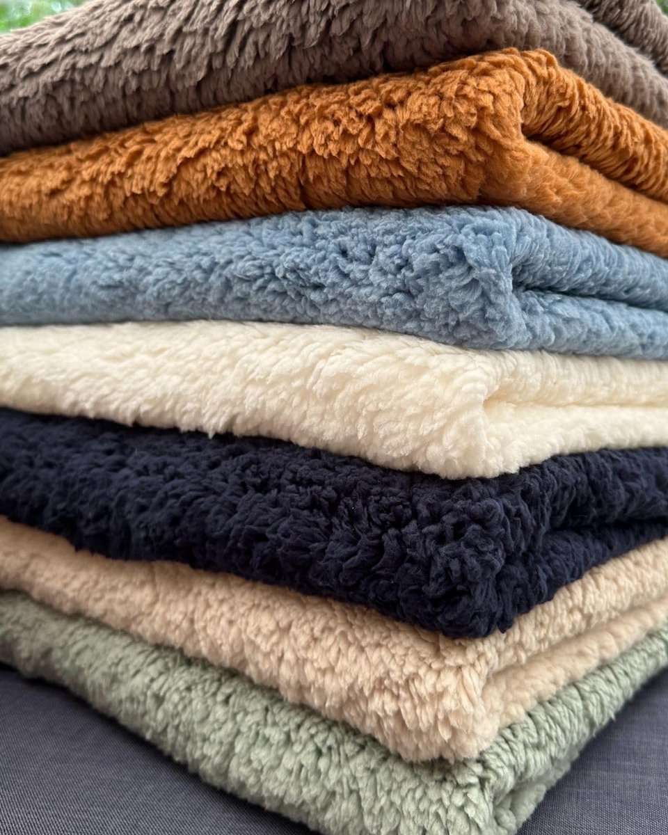 Teddy Fleece Stof per Meter - Zacht Sherpa Imitatiebont - 160 cm Breed - OEKO-TEX Gecertificeerd