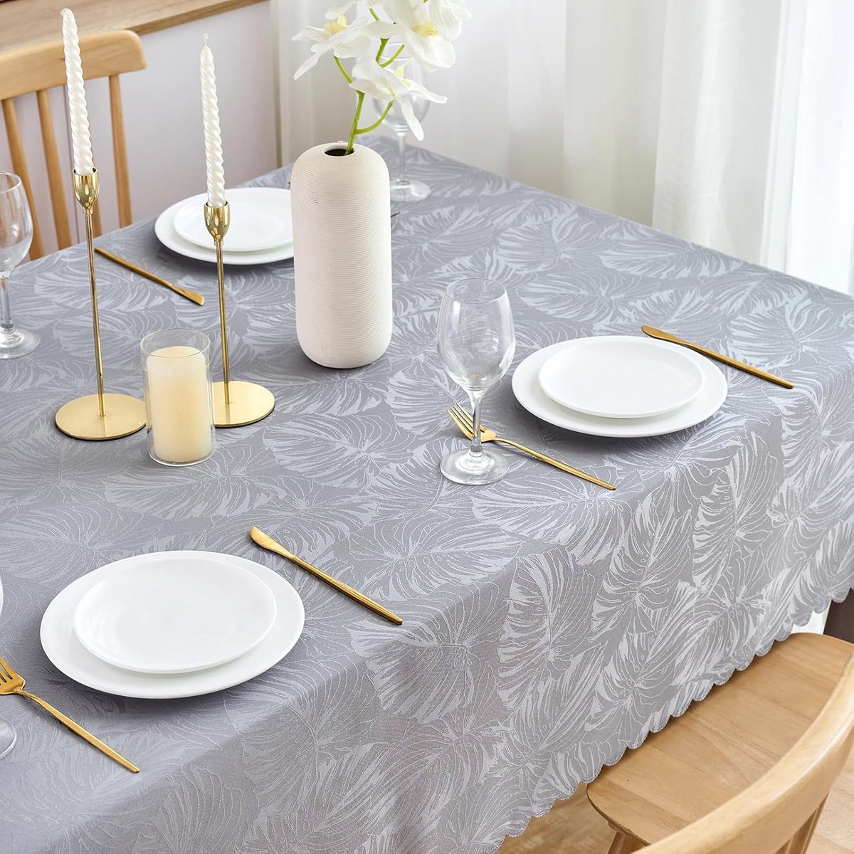 Rechthoekig Jacquard Tafelkleed Grijs met Bladeren Patroon - Waterdicht & Kreukbestendig