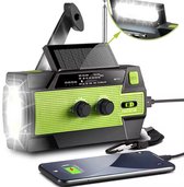 Noodradio met zaklamp, solar paneel en opgeladen smartphone. Groen met zwarte details.