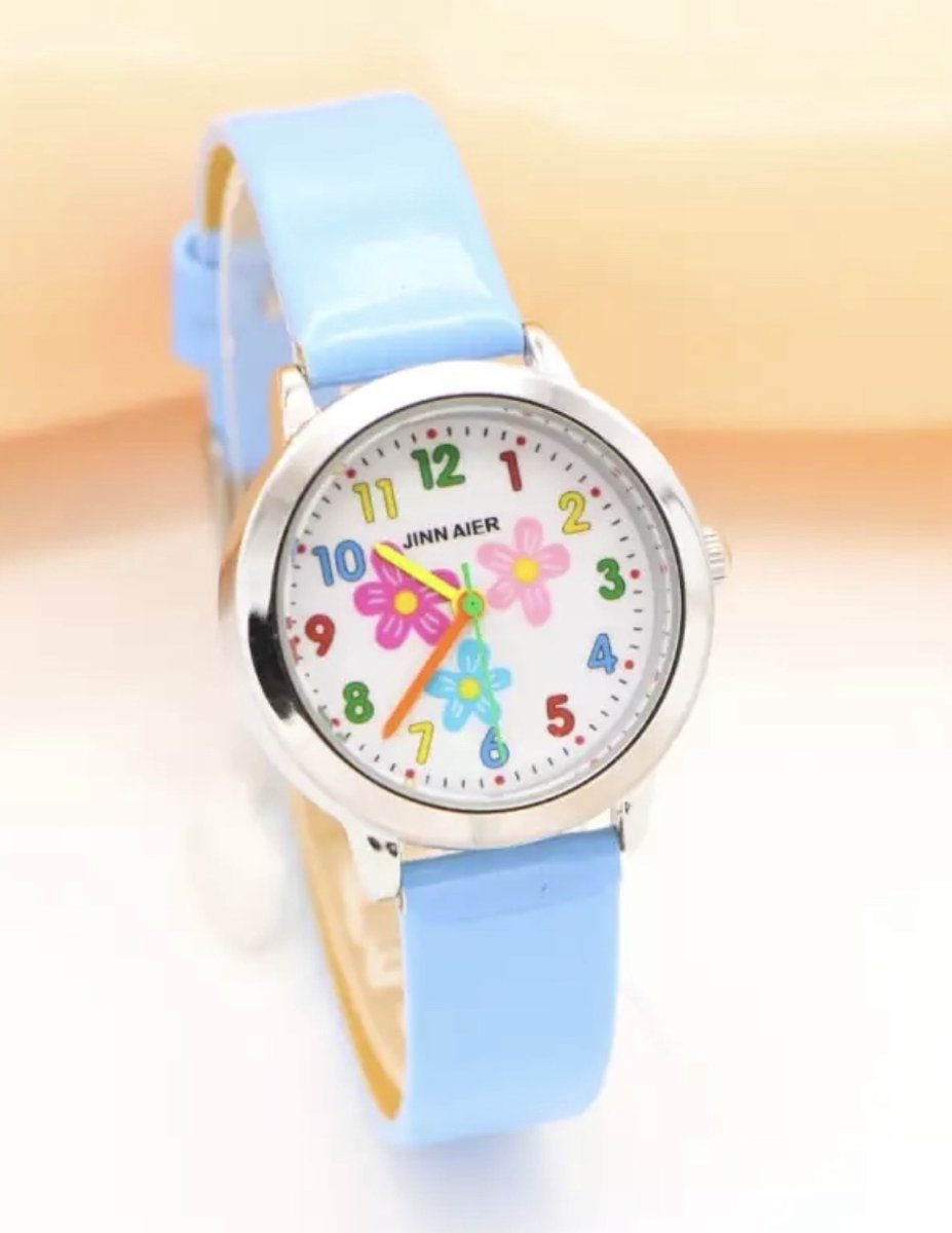 12Getit Meisjes horloge lichtblauw met bloem afbeelding en leer bandje.