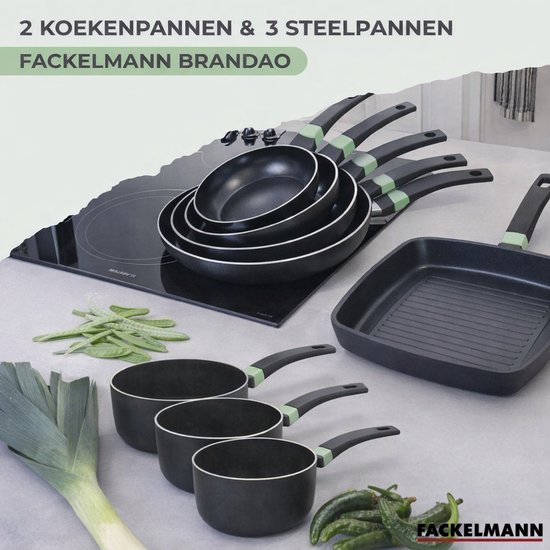 Fackelmann set van 5 pannen: 2 koekenpannen en 3 steelpannen met groene handvataccenten, op inductie.