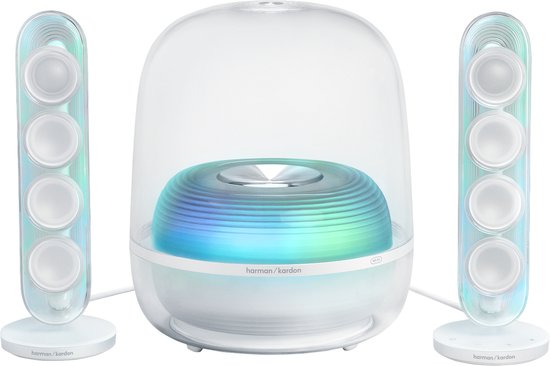 Harman Kardon Soundsticks 5 Wi-Fi luidsprekers, met transparante koepel en witte luidsprekers die gloeien in regenboogkleuren.
