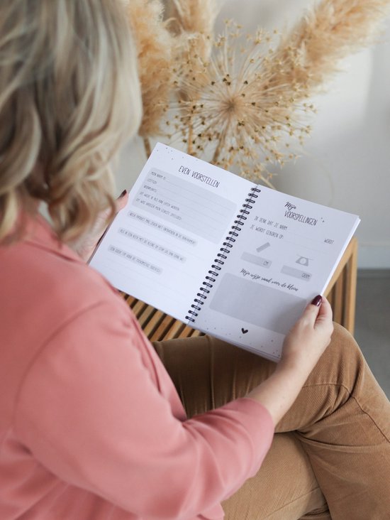Babyshower boek | invulboek | roze heelal