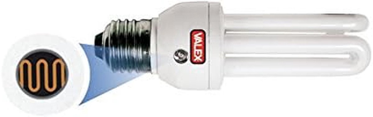 Energiezuinige 15W E27 LED Lamp met Ingebouwde Schemersensor - Warm Wit Licht