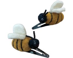 Luna-Leena duurzame haarspeldjes bij geel (set) - L5cm - wol vilt - klik klak speld zwart - handgemaakt in Nepal - bee hair clips - haar accessoires - cadeau - feest - verjaardag - sieraad - dieren speldjes