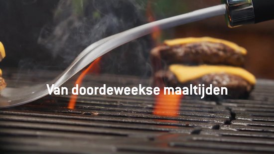 Weber Spirit E-410 - Gasbarbecue - Zwart - 4 Branders met 8,2 kW vermogen - Porselein geëmailleerde gietijzeren grillrooster - 2 Zijtafels - 2 Duurzame wielen - Kast met deur